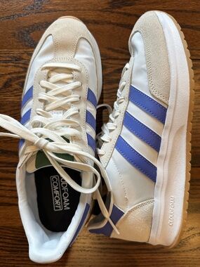 Adidas Run 70s Sneakers with purple stripes